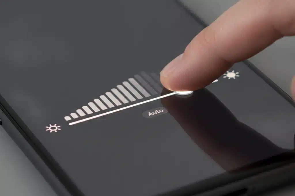 Apps Recomendados para Ajustar a Iluminação e Ver a Tela no Sol