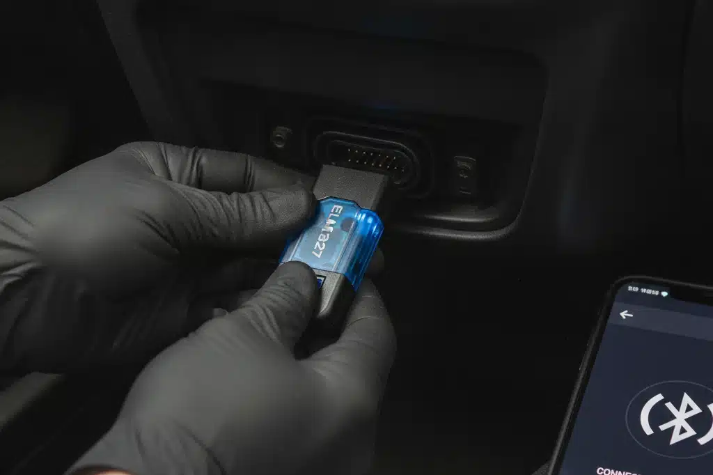 Apps Grátis de Diagnóstico Automotivo: Como Usar Scanner para Entender a Luz do Painel